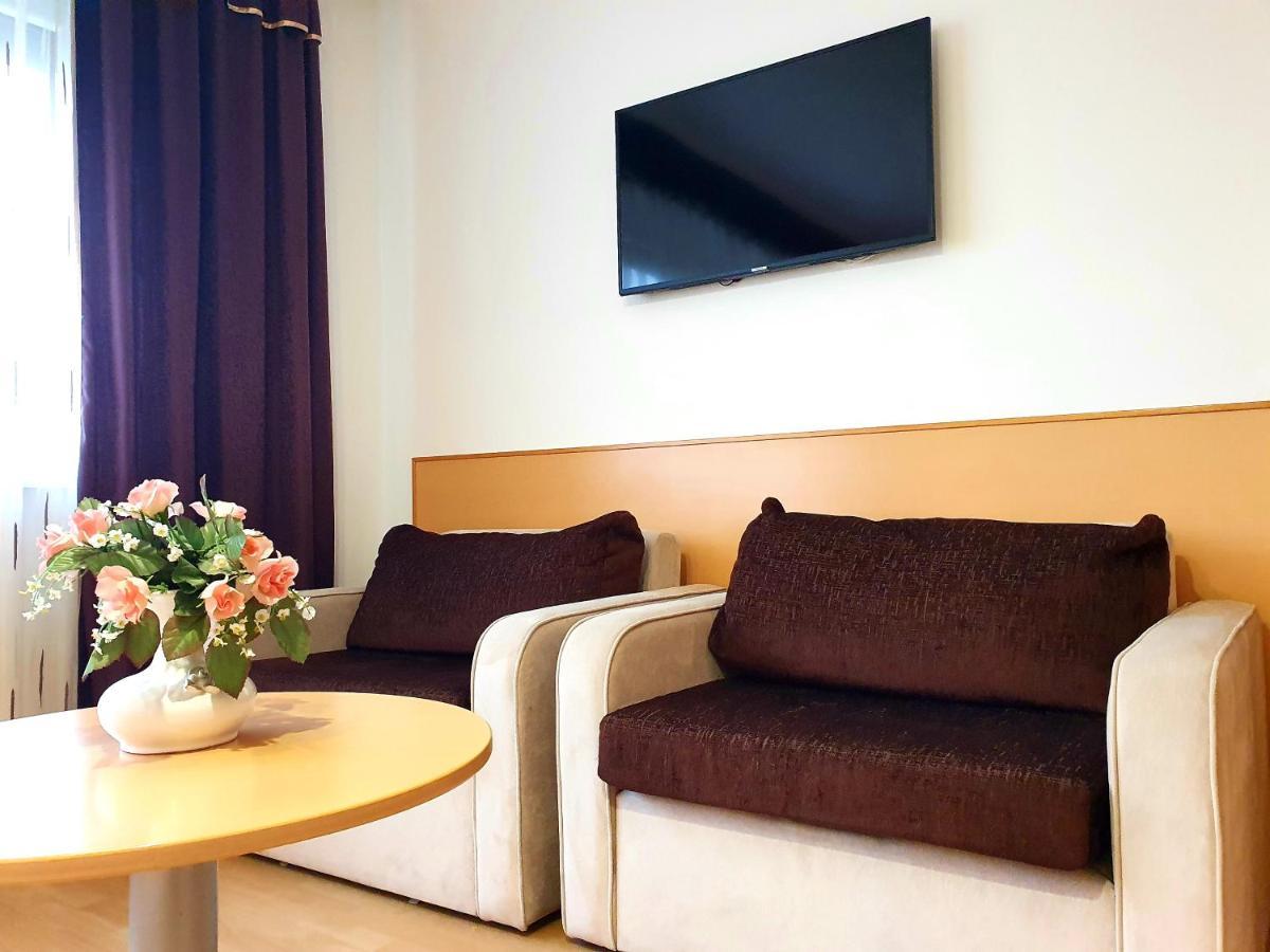 Eva Panzio Hotel Sárvár Buitenkant foto
