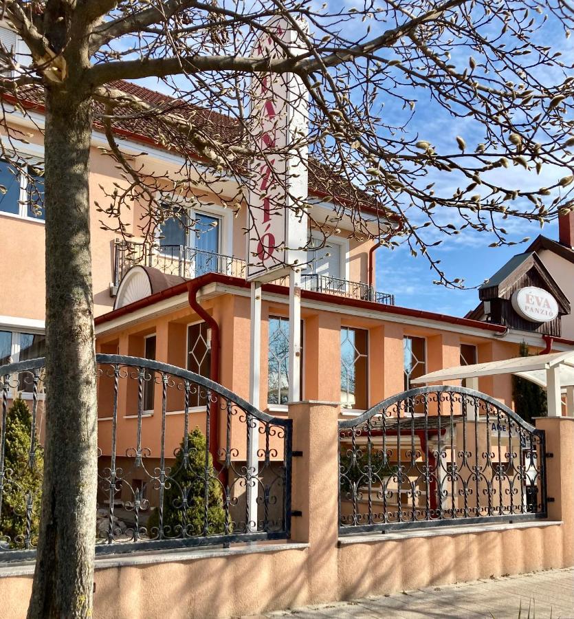 Eva Panzio Hotel Sárvár Buitenkant foto