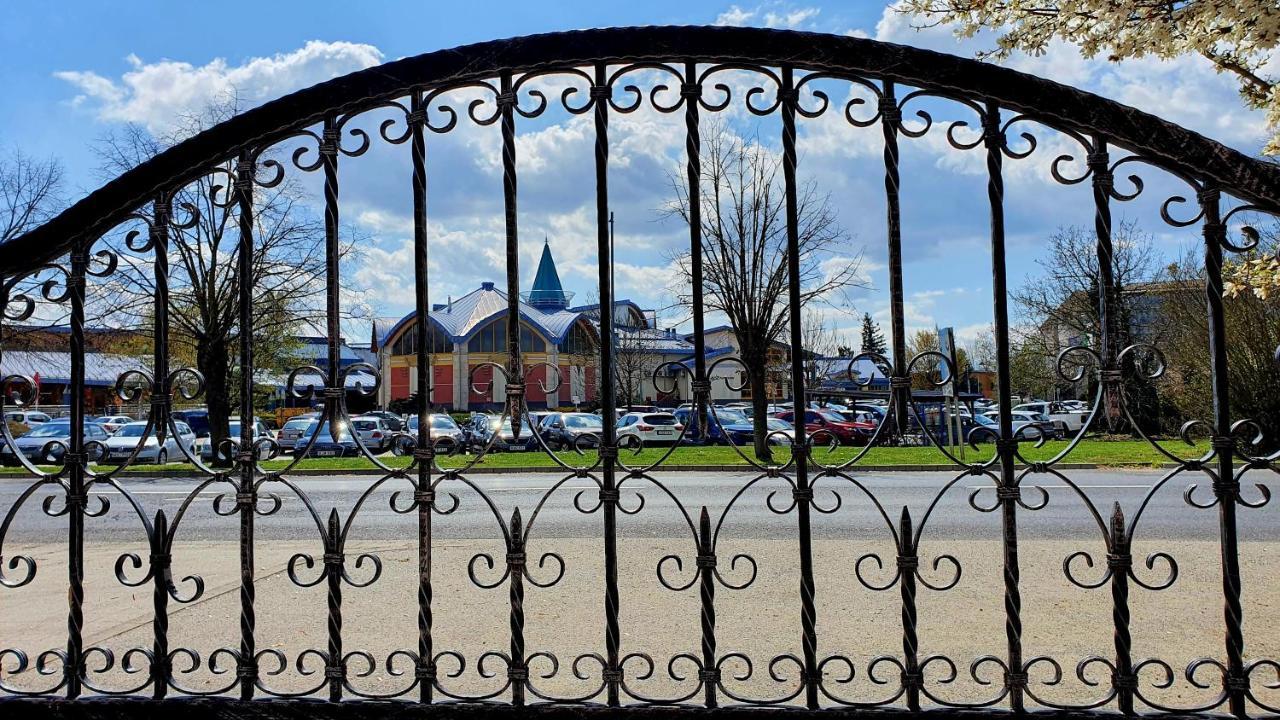 Eva Panzio Hotel Sárvár Buitenkant foto