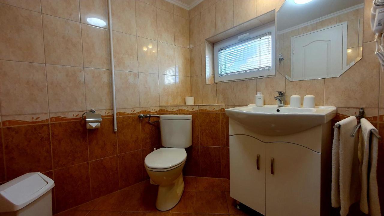 Eva Panzio Hotel Sárvár Buitenkant foto