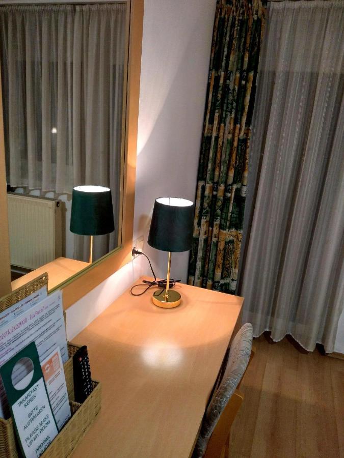 Eva Panzio Hotel Sárvár Buitenkant foto