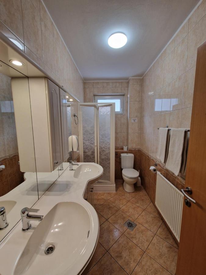 Eva Panzio Hotel Sárvár Buitenkant foto