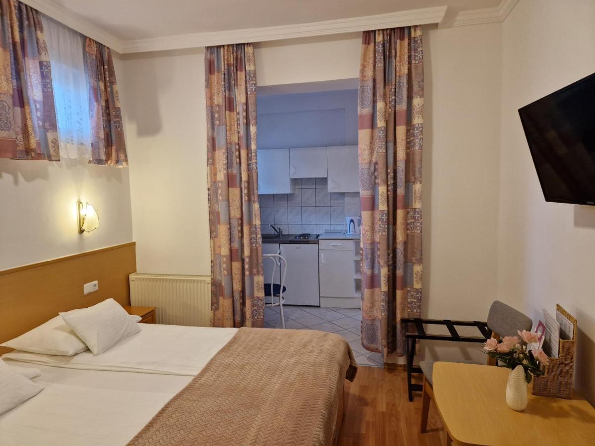 Eva Panzio Hotel Sárvár Buitenkant foto