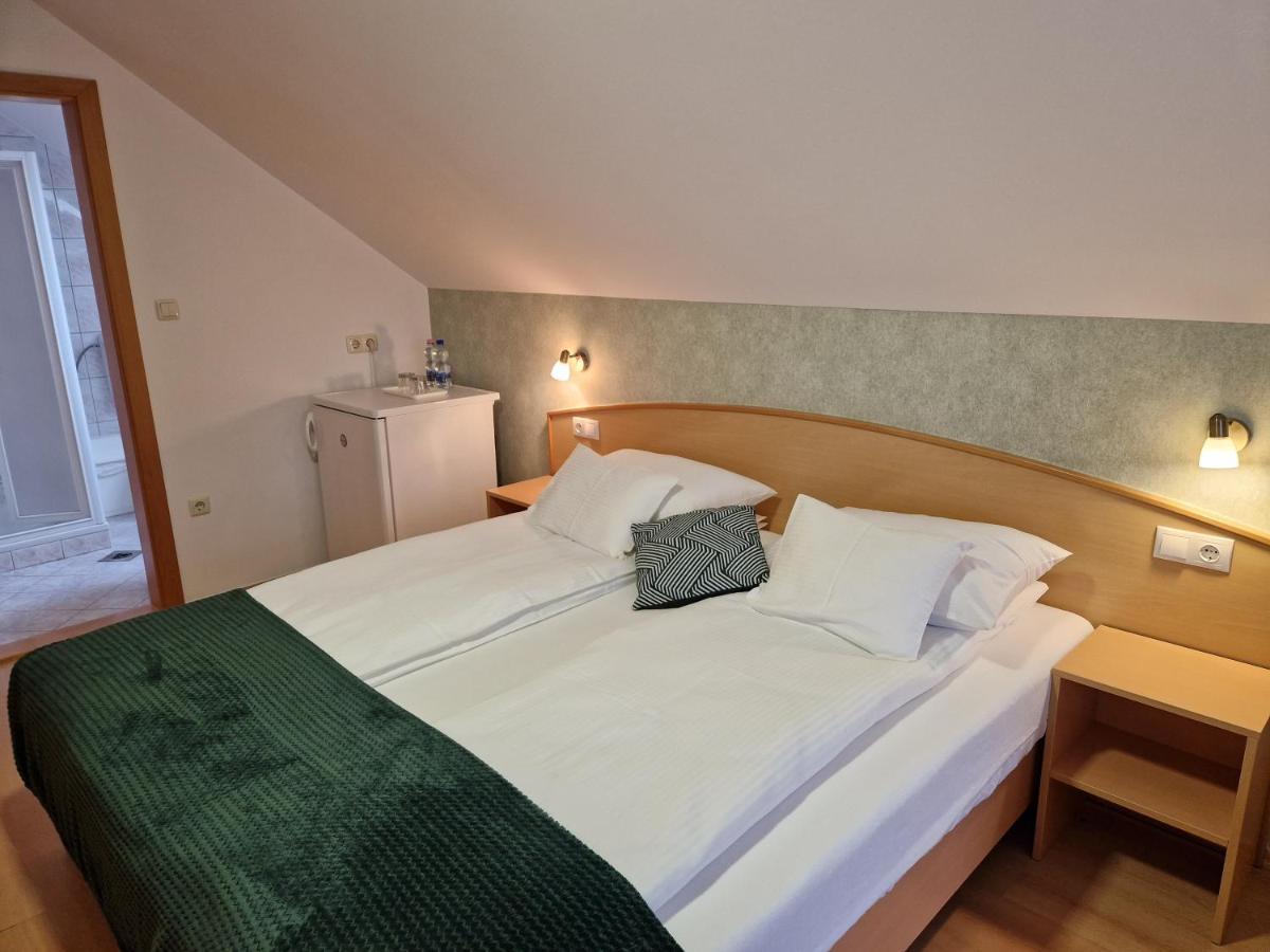 Eva Panzio Hotel Sárvár Buitenkant foto
