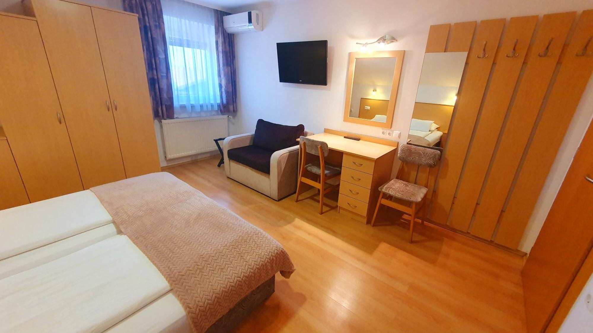 Eva Panzio Hotel Sárvár Buitenkant foto