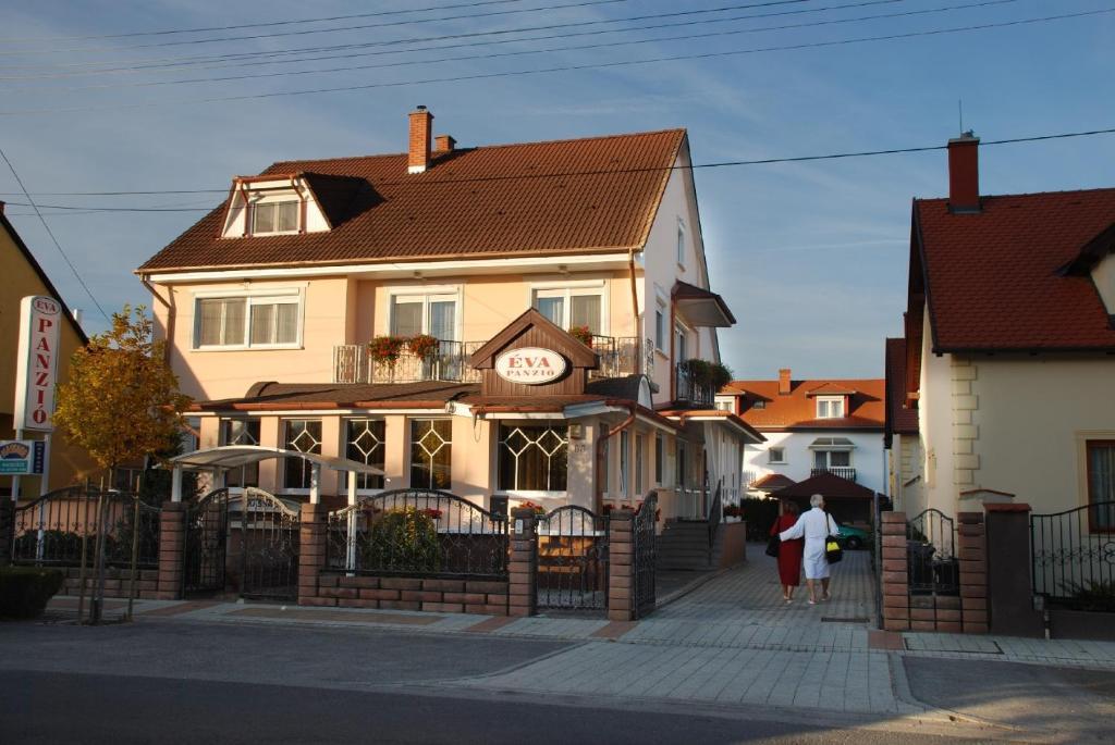 Eva Panzio Hotel Sárvár Buitenkant foto